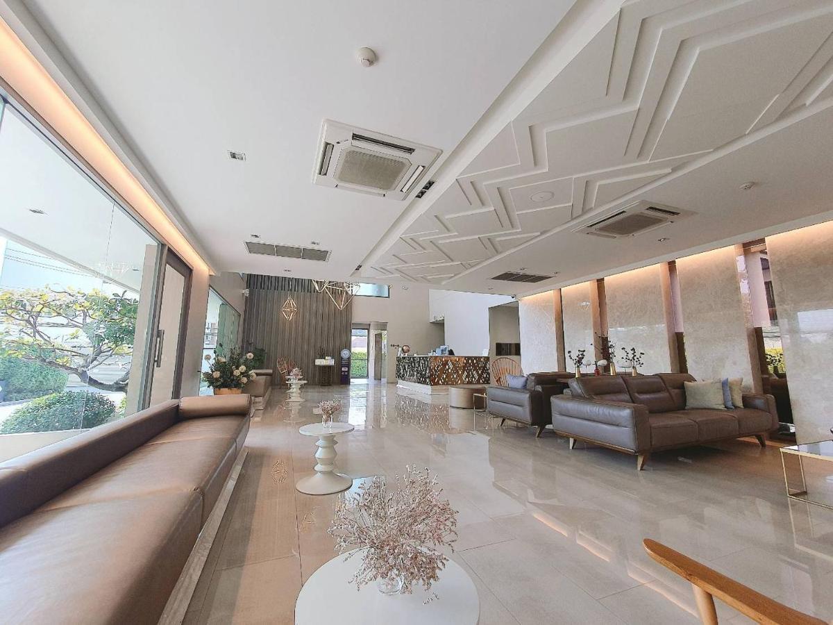 Ana Park Chiang Mai Hotel Exterior photo
